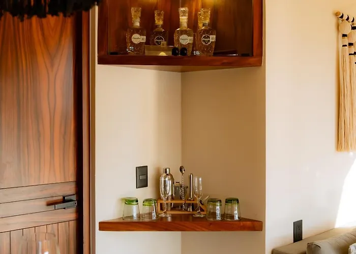 Tequila Apartahotel 4*